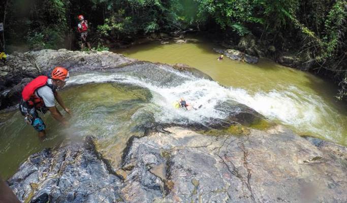 Canyoning (Waterfall Rappelling) Experience in Da Lat City