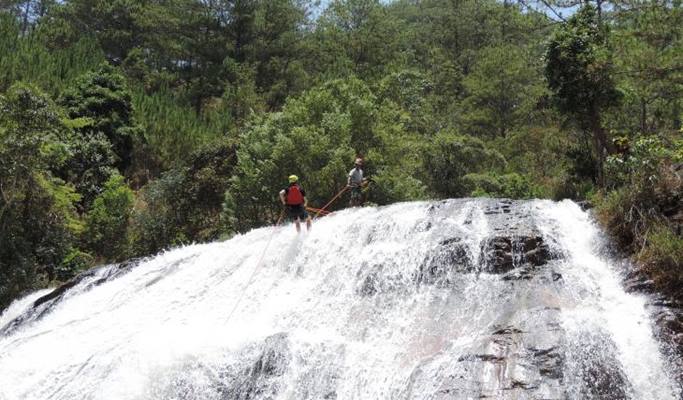 Canyoning (Waterfall Rappelling) Experience in Da Lat City