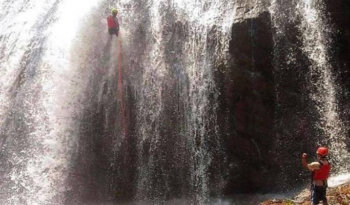 Canyoning (Waterfall Rappelling) Experience in Da Lat City