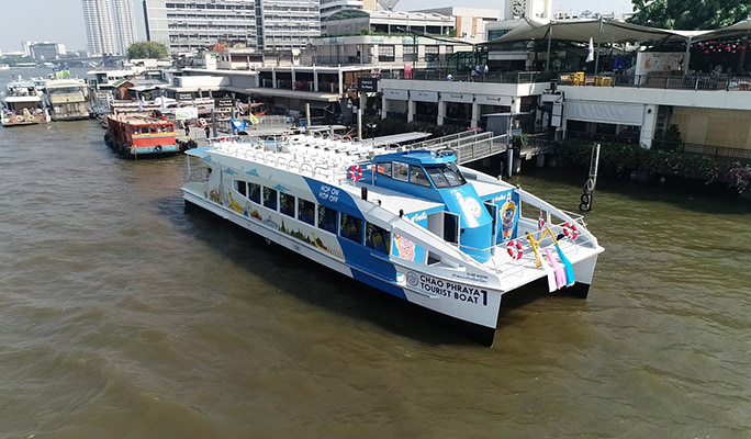 Bangkok Chao Phraya River Sightseeing Boat: Hop On & Hop Off 1 Day Pass