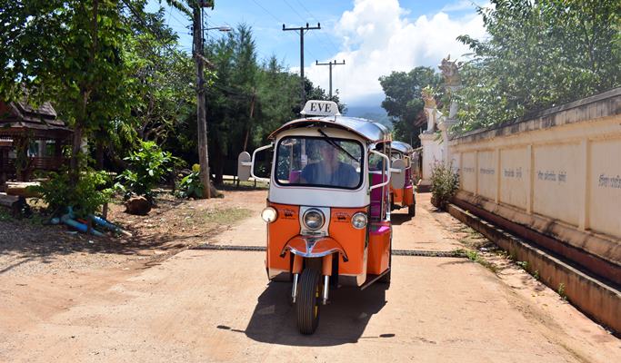Chiang Mai 1 Day Tuk Tuk Tour (+Thai Lunch/Tuk Tuk Drive & Ride)