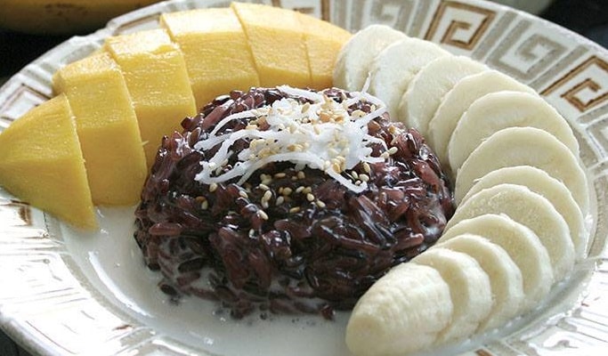 Thai Vegetarian & Vegan Cooking Class in Chiang Mai by May Kaidee