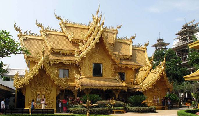 Chiang Rai White Temple + Opium House + Mekong River Boat Tour - from Chiang Mai (Join-in/Private)