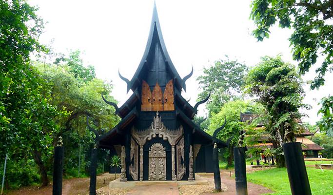 Chiang Rai Golden Triangle + White Temple + Black House + Blue Temple 2D1N Join-in Tour - from Chiang Mai