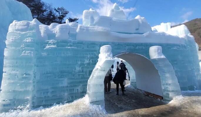 青陽阿爾卑斯村七甲山噴泉冰柱節（+冬季活動/草莓採摘）