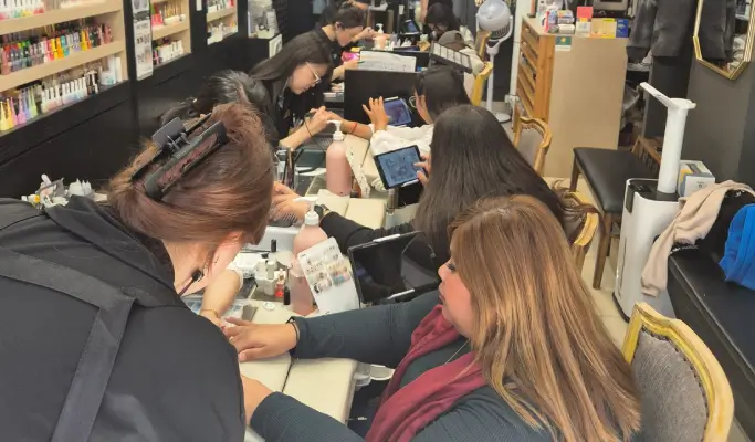 Nail Salon in Haeundae, Busan - Choco Busy Salon