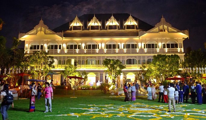 Chiang Mai: At Ping Nakorn Riverside Hotel Lantern Festival Transfer Package (Nov 22~23) (+ Yi Peng / Krathong)