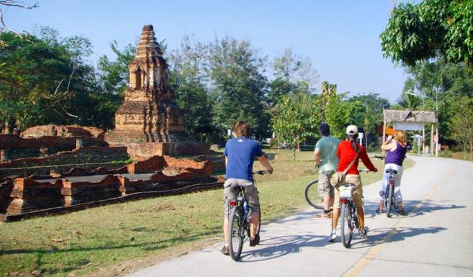 Chiang Mai by Bike: Small Group Bike Tour of South Chiang Mai (Half Day)