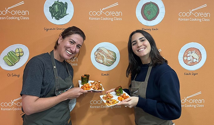 4 Kinds of Kimchi Making Class near Hongdae/Mangwon