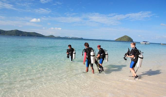 Coral Island Half Day Tour by Speedboat (+Snorkeling) - from Phuket