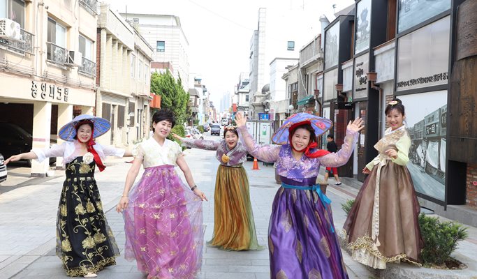 仁川開港場で韓国伝統韓服＆19世紀衣装レンタル