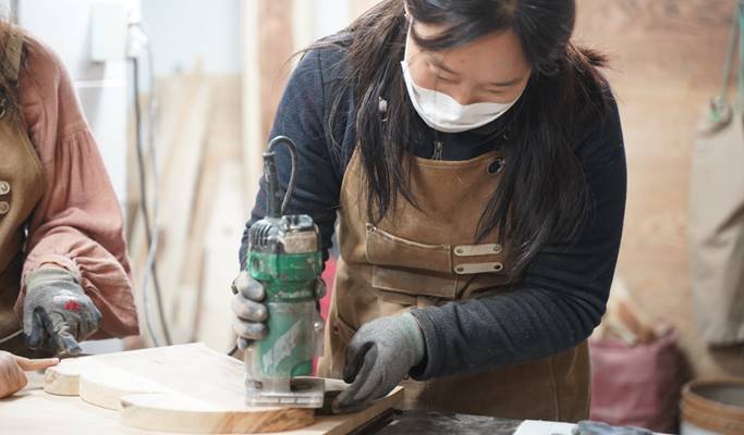 Make Your Own Wooden Cutting Board in Gyeongju