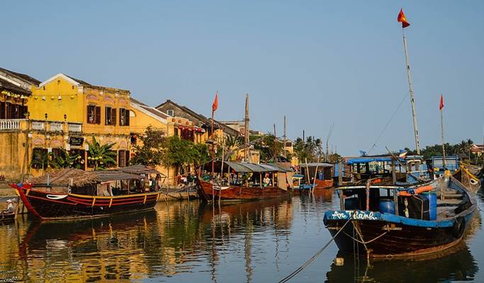 Hue City Center ↔ Hoi An City Center Transfer - Private Taxi (24/7)