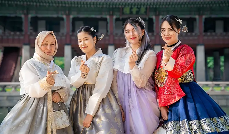 Hanbok Rental near Gyeongbokgung Palace - Size Inclusive and Hijab Friendly