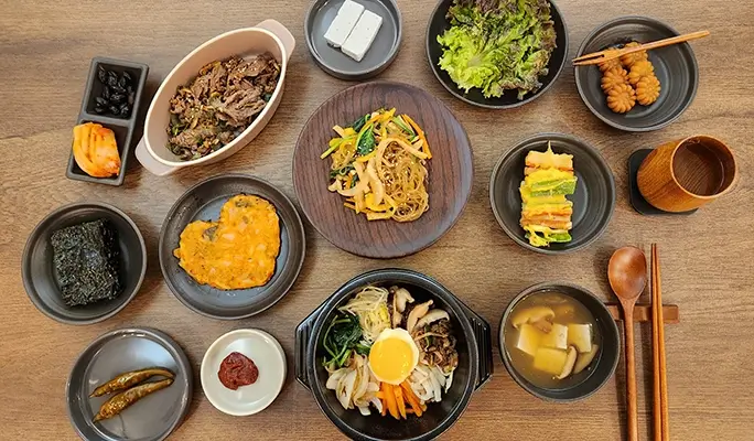 Private Traditional Korean Food Cooking Class + Hidden Alley Tour in Euljiro