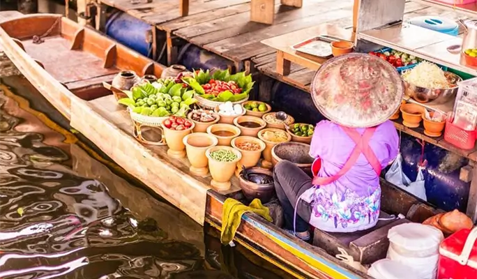 Maeklong Railway Market + Damnoen Saduak Floating Market & Michelin Guide Foodie Tour - from Bangkok