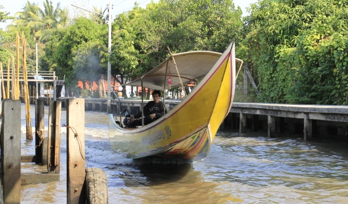 Damnoen Saduak Floating Market Tour (+Elephant Ride Option)