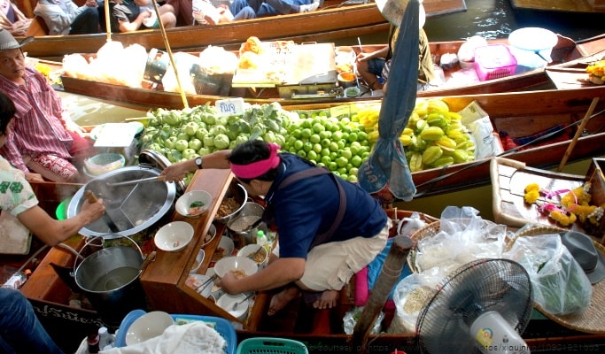 Damnoen Saduak Floating Market Tour (+Elephant Ride Option)