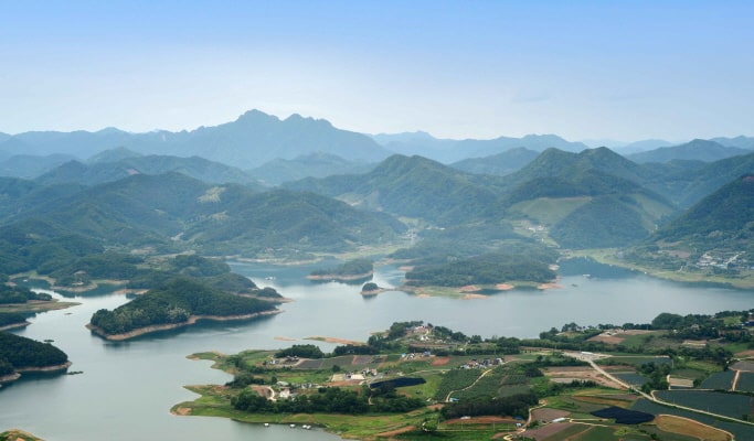 Danyang 1 Day Tour from Seoul: Guinsa Temple + Bobaljae Maple Road (+ Ondal Film Set & Cave/ Cheongpung Cable Car/ Mancheonha Skywalk)