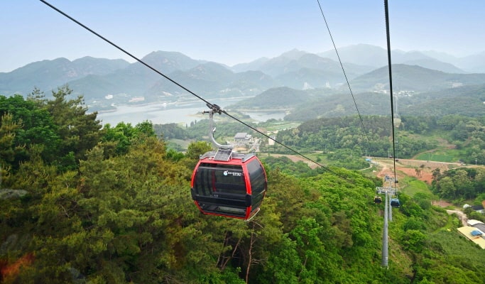 Danyang 1 Day Tour from Seoul: Guinsa Temple + Bobaljae Maple Road (+ Ondal Film Set & Cave/ Cheongpung Cable Car/ Mancheonha Skywalk)