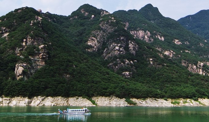 Danyang + Chungjuho Lake Ferry Cruise 1 Day Tour