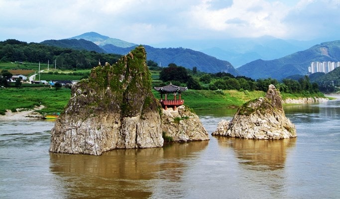Danyang + Chungjuho Lake Ferry Cruise 1 Day Tour