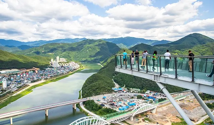 Danyang 1 Day Tour from Seoul: Guinsa Temple + Bobaljae Maple Road (+ Ondal Film Set & Cave/ Cheongpung Cable Car/ Mancheonha Skywalk)