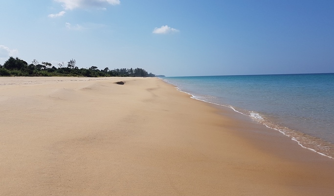 Khao Na Yak Beach 1 Day Tour by Big Boat (+Snorkeling/Fishing/Lunch/Transfer)