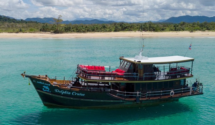 Khao Na Yak Beach 1 Day Tour by Big Boat (+Snorkeling/Fishing/Lunch/Transfer)