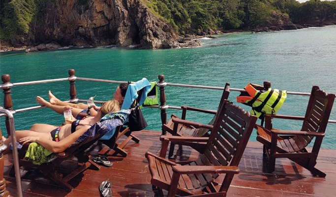Khao Lak Sunset Tour by Big Boat (+Fishing/Dinner/Transfer)