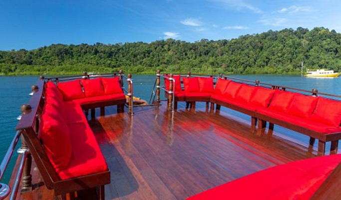 Khao Na Yak Beach 1 Day Tour by Big Boat (+Snorkeling/Fishing/Lunch/Transfer)
