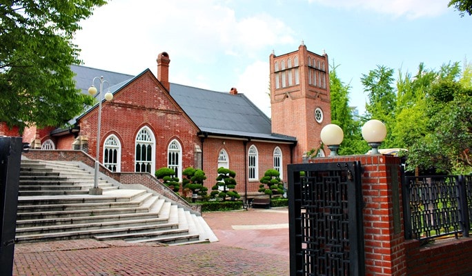 Seoul by Foot: Walking Tour in Deoksugung Palace & Jeongdong - Outdoor Library of Modern Korean History