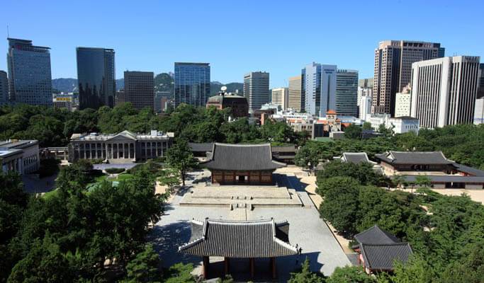 Seoul by Foot: Walking Tour in Deoksugung Palace & Jeongdong - Outdoor Library of Modern Korean History