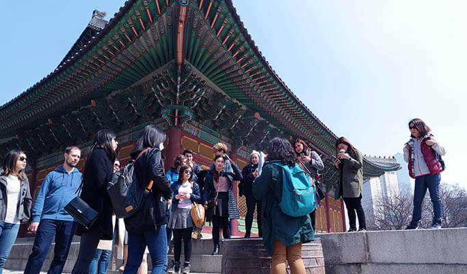 Seoul Walking Tour: Deoksugung Palace & Jeongdong - Tune 