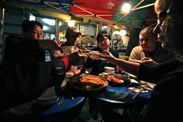 Seoul Food Tour at night - Korean Night Dining Tour - Trazy, Korea's #1  Travel Shop