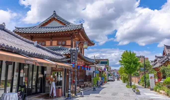 Discover Western Korea in 4 Days from Seoul: A Curated All-Inclusive Tour with Premium Accommodation & Meals