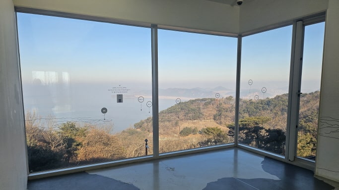 Visit the Closest Starbucks to DMZ: Aegibong Peace Ecopark & Hyundai Outlet 1 Day Tour - from Seoul