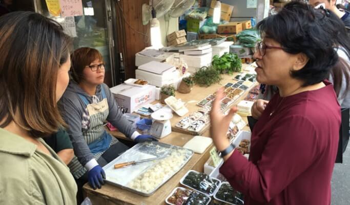 Dongdaemun Market Street Food Tour (Small Group)