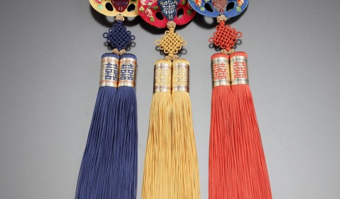 Traditional Knot Ornament Making Experience in Bukchon Hanok Village
