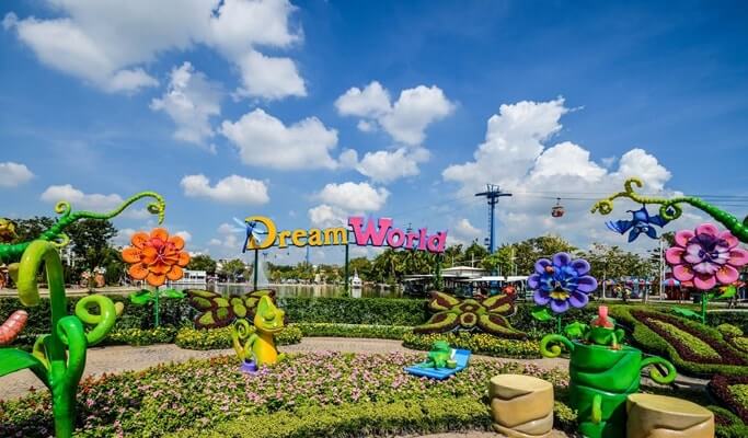 Dream World with Lunch & Transfer
