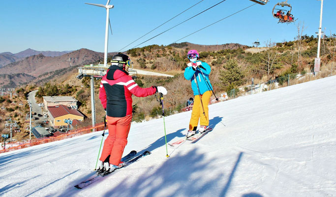 Night Ski/Snowboard Tour (+Basic Lesson): Eden Valley Ski Resort - from Busan