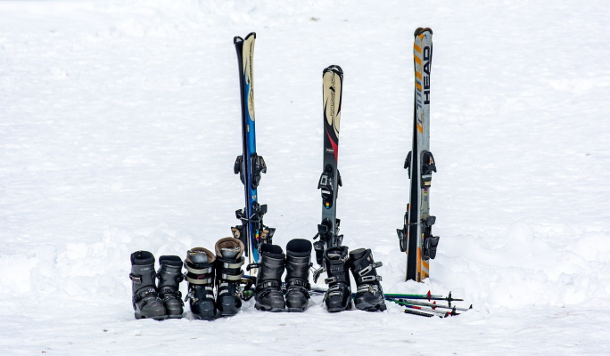 1 Day Ski/Snowboard/Snow Sled Tour: Eden Valley Resort from Busan