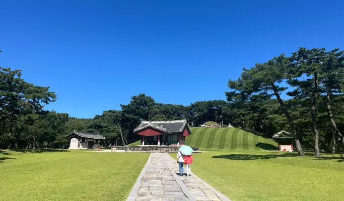 The Royal Tomb of King Sejong + Icheon Ceramics Village + Namhansanseong Fortress 1 Day Tour - from Seoul (EG Tour)