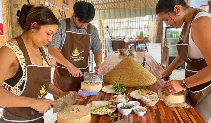 Chiang Mai Elephant Sanctuary + Authentic Thai Cooking Class (+ Lunch & Dinner) (+ Hotel Transfer)