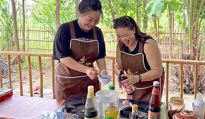 Chiang Mai Elephant Sanctuary + Authentic Thai Cooking Class (+ Lunch & Dinner) (+ Hotel Transfer)