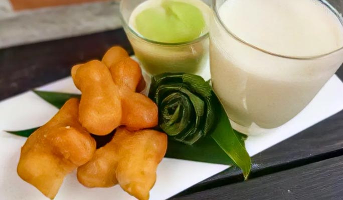 Chiang Mai Elephant Sanctuary + Doi Suthep Sunrise 1 Day Tour (+ Breakfast & Lunch) (+ Hotel Transfer)