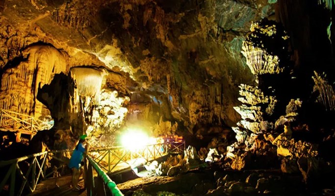 Erawan Waterfall + Phrathat Cave + Srinakarin Dam 1 Day Tour - from Bangkok