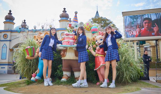 Everland: Korean School Uniform 1 Day Rental (~Jan 5)