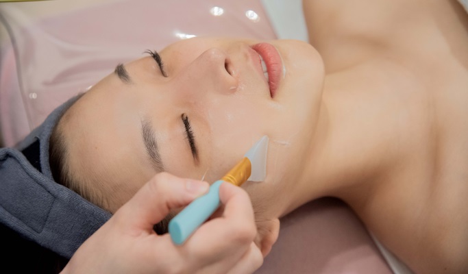 Facial Care & Scalp Head Spa Care Treatment in Daegu
