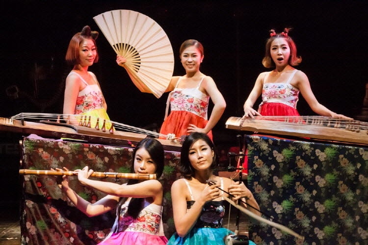 Live Korean Traditional Musical 'FANTA-STICK'